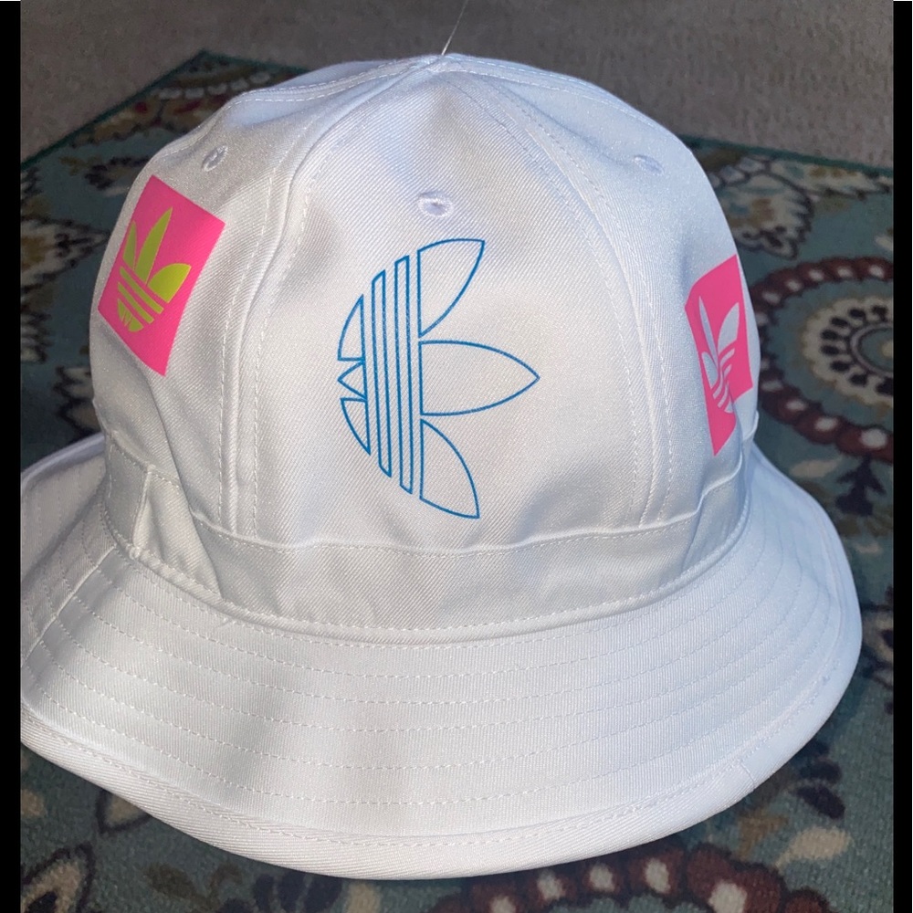 Adidas Unisex OG Stamp Bell Bucket Hat